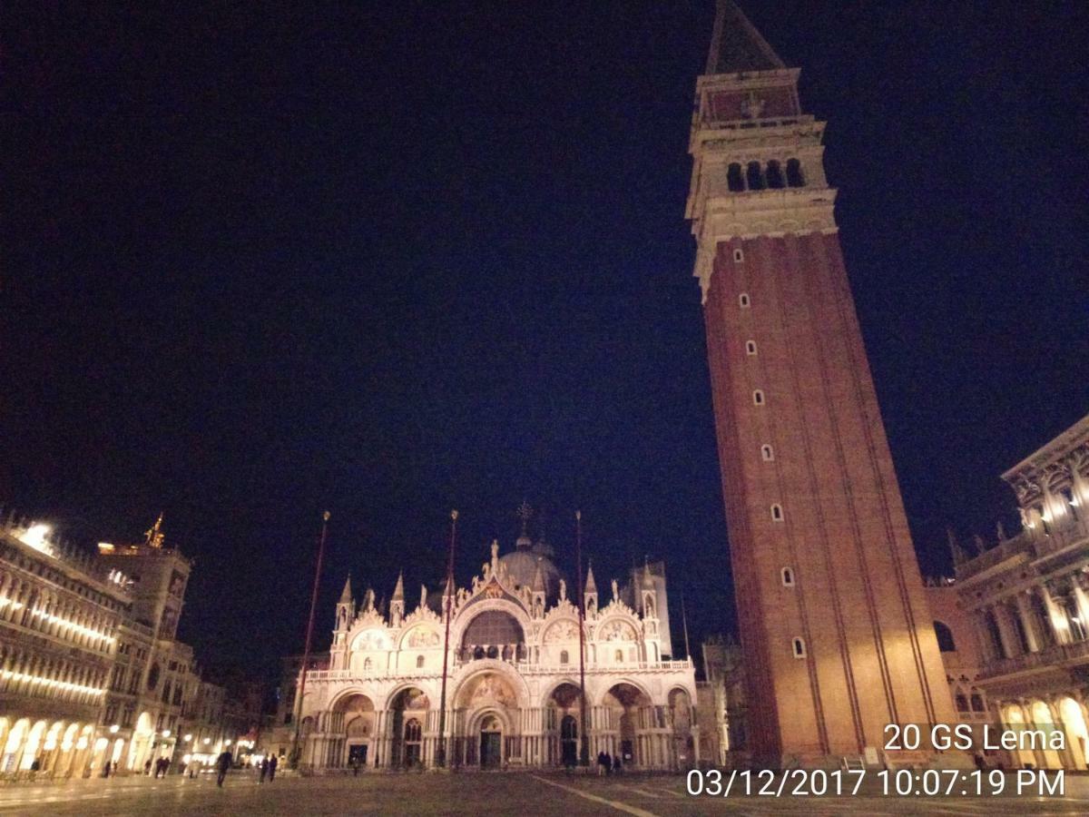 Suite Apartment San Marco 1825 Venecia Exterior foto